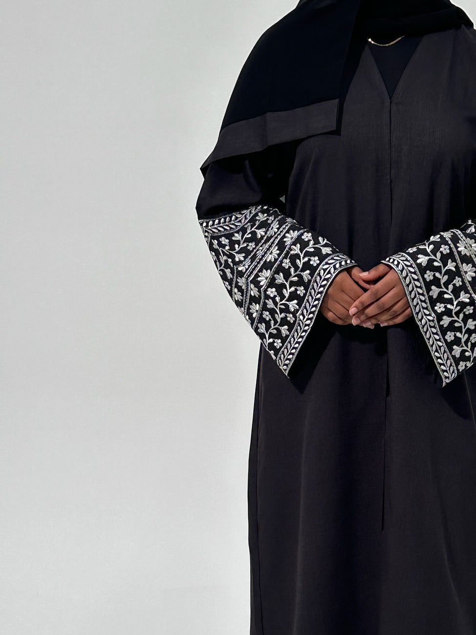 Hadīqah (حديقة) Abaya - BLACK