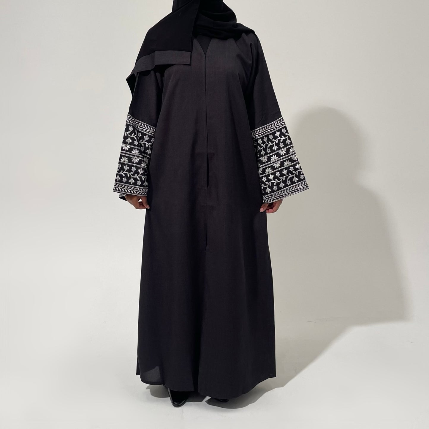 Hadīqah (حديقة) Abaya - BLACK